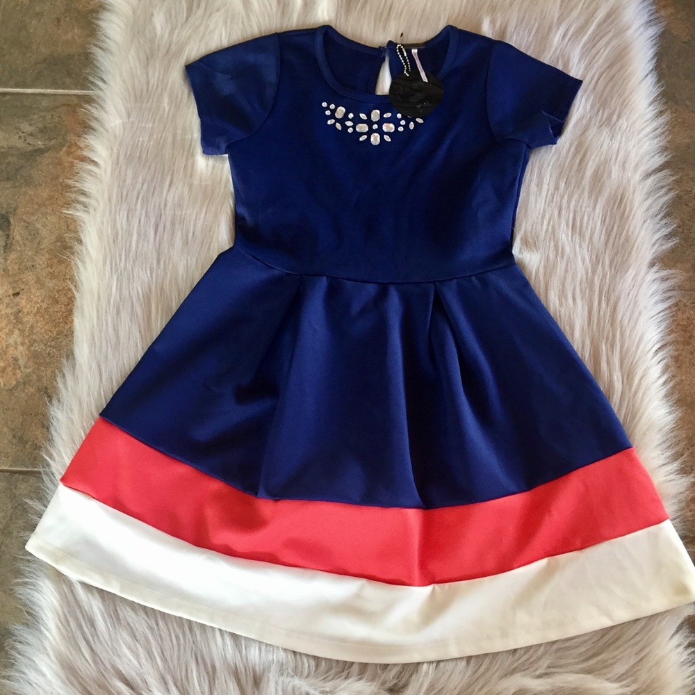 Poof! Size L Girls Brand New